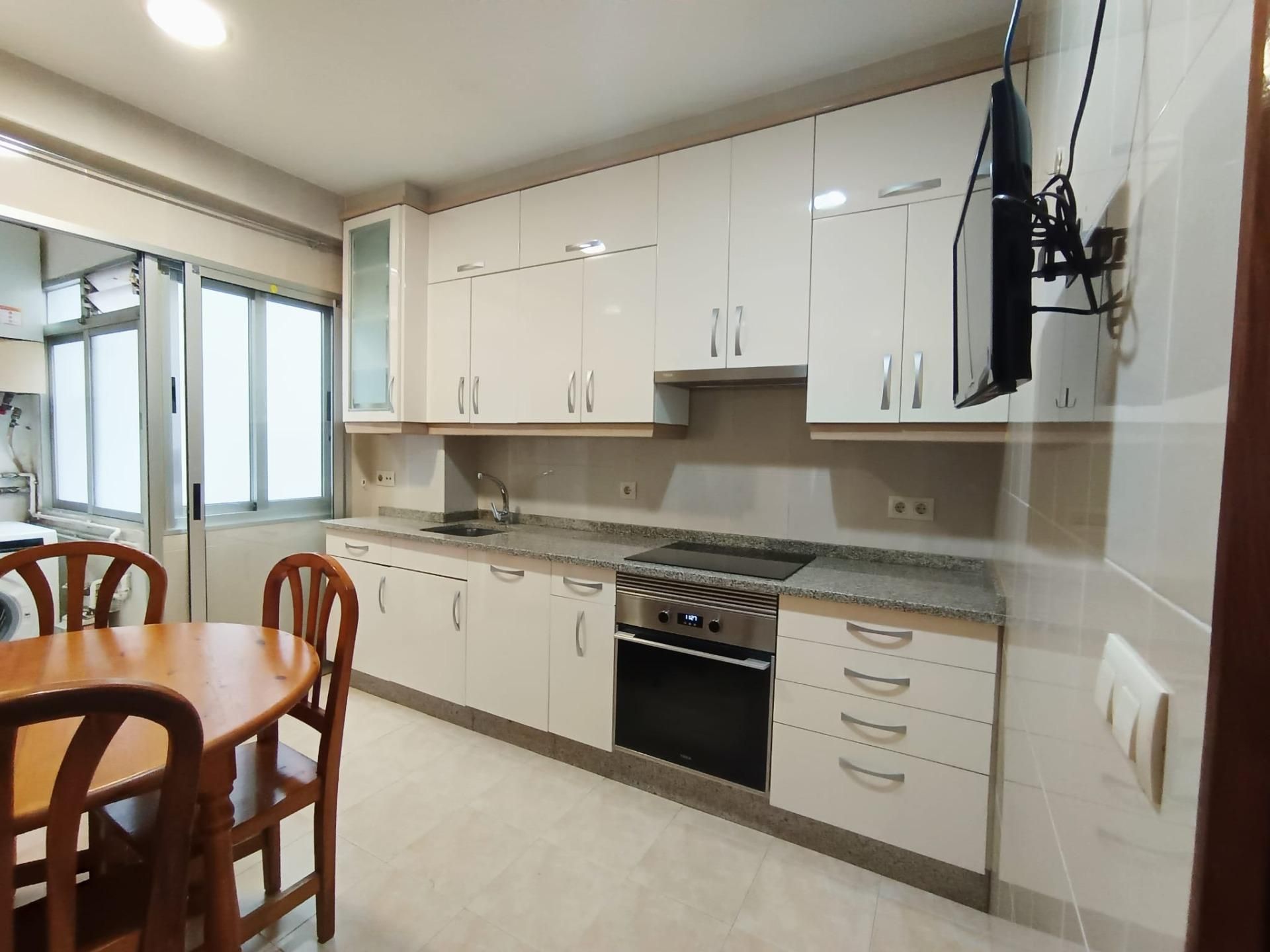 Wohnung zum verkauf in  RU PADRE FERNANDO OLMEDO 50 Es:Y Pl:04 Pt:I 36002, 50, Zona de Plaza de Barcelos, Pontevedra Capital