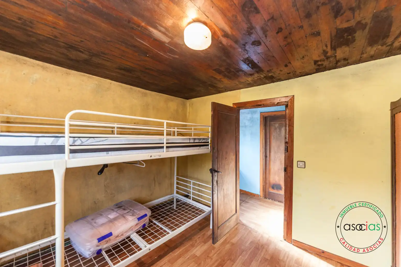 Schlafzimmer von Geschaftsraum zum Verkauf in Llanes