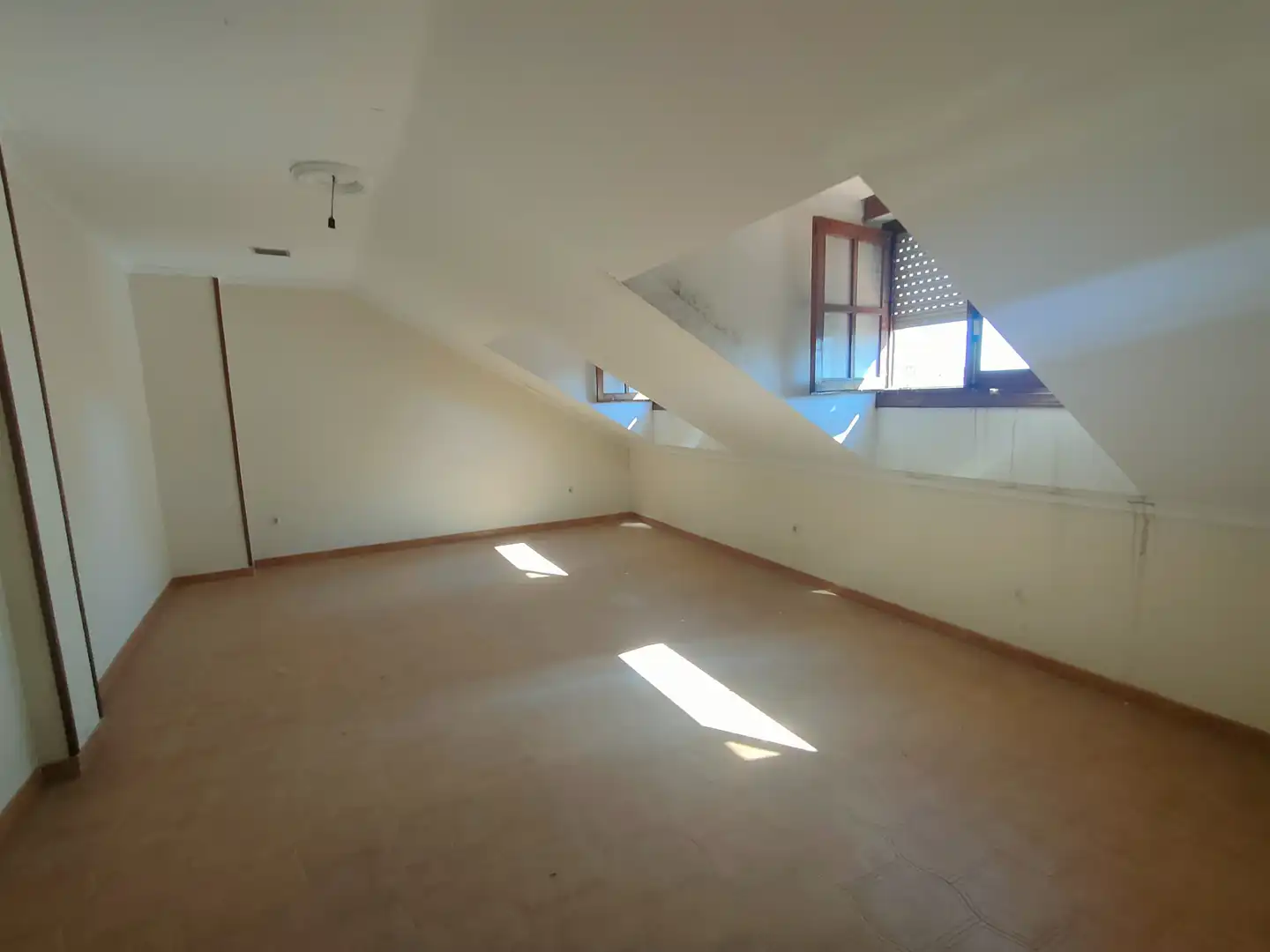 Maisonette zum Verkauf in Benavente mit Heizung, Terrasse und Balkon