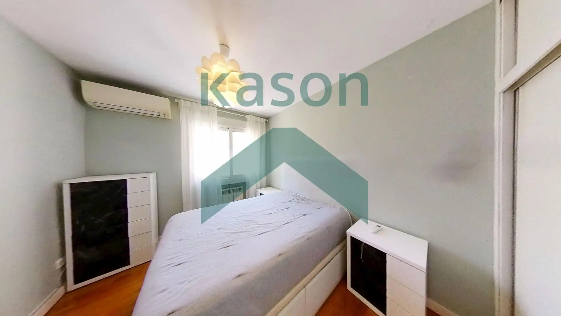Schlafzimmer von Wohnung zum Verkauf in Madrid mit Klimaanlage und Heizung