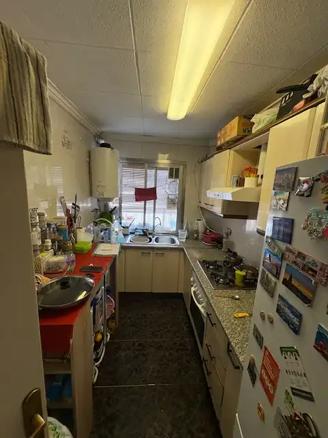 Cuina de Pis en venda en Barcelona amb Parquet