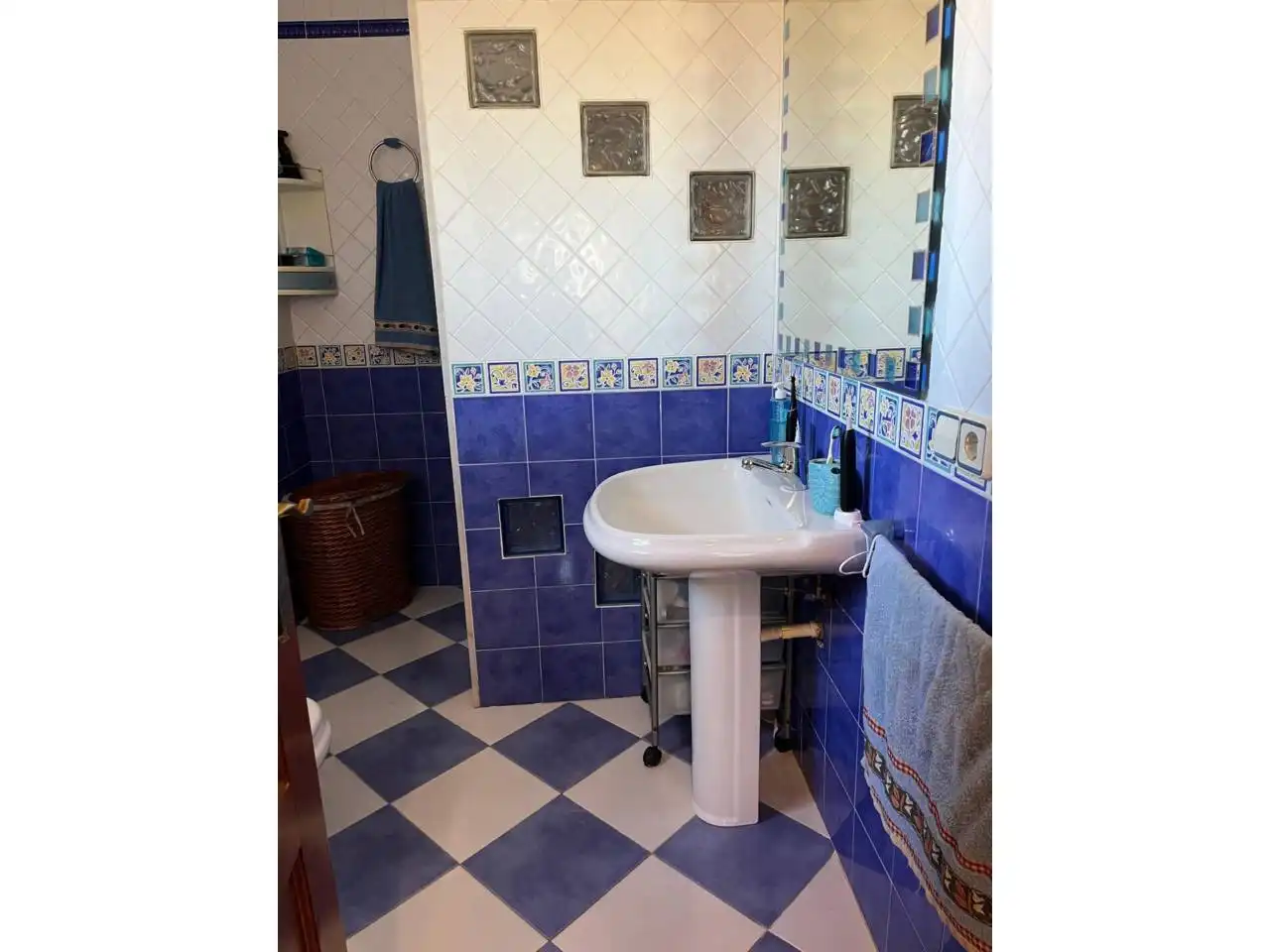 Bany de Casa o xalet en venda en Ador amb Aire condicionat, Calefacció i Jardí privat