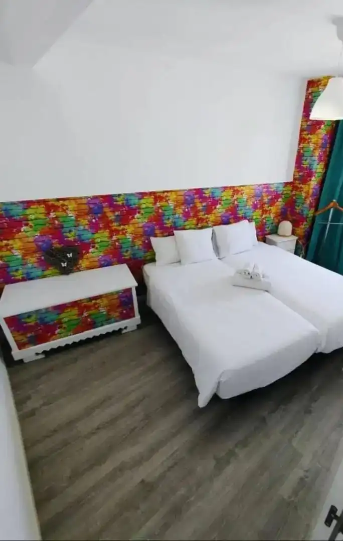 Dormitori de Casa adosada de lloguer en Villar del Arzobispo amb Aire condicionat, Parquet i Moblat