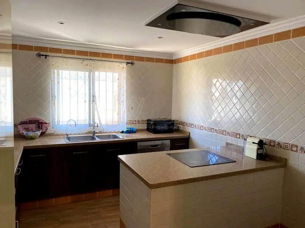 Cocina de Casa o chalet en venta en San Roque con Jardín privado, Terraza y Trastero