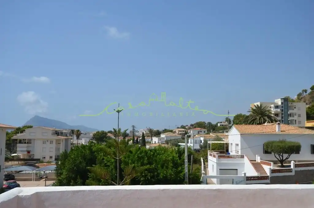 Vista exterior de Casa o xalet en venda en Altea amb Aire condicionat, Jardí privat i Terrassa