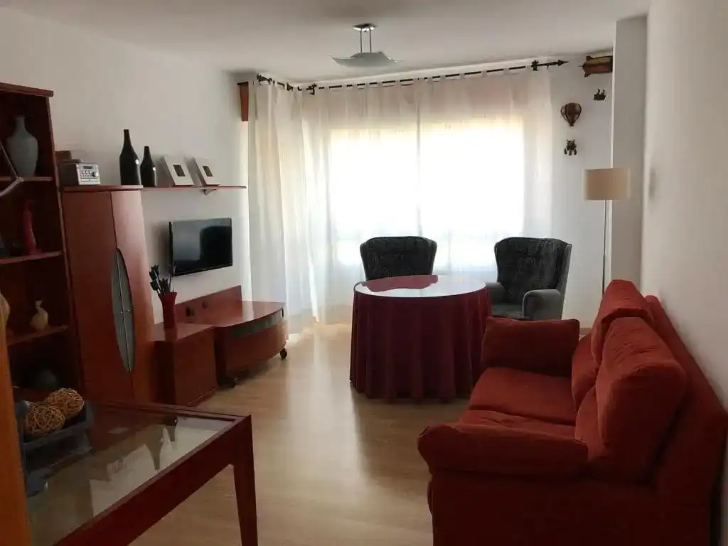 Wohnzimmer von Wohnung zur Miete in  Albacete Capital mit Balkon