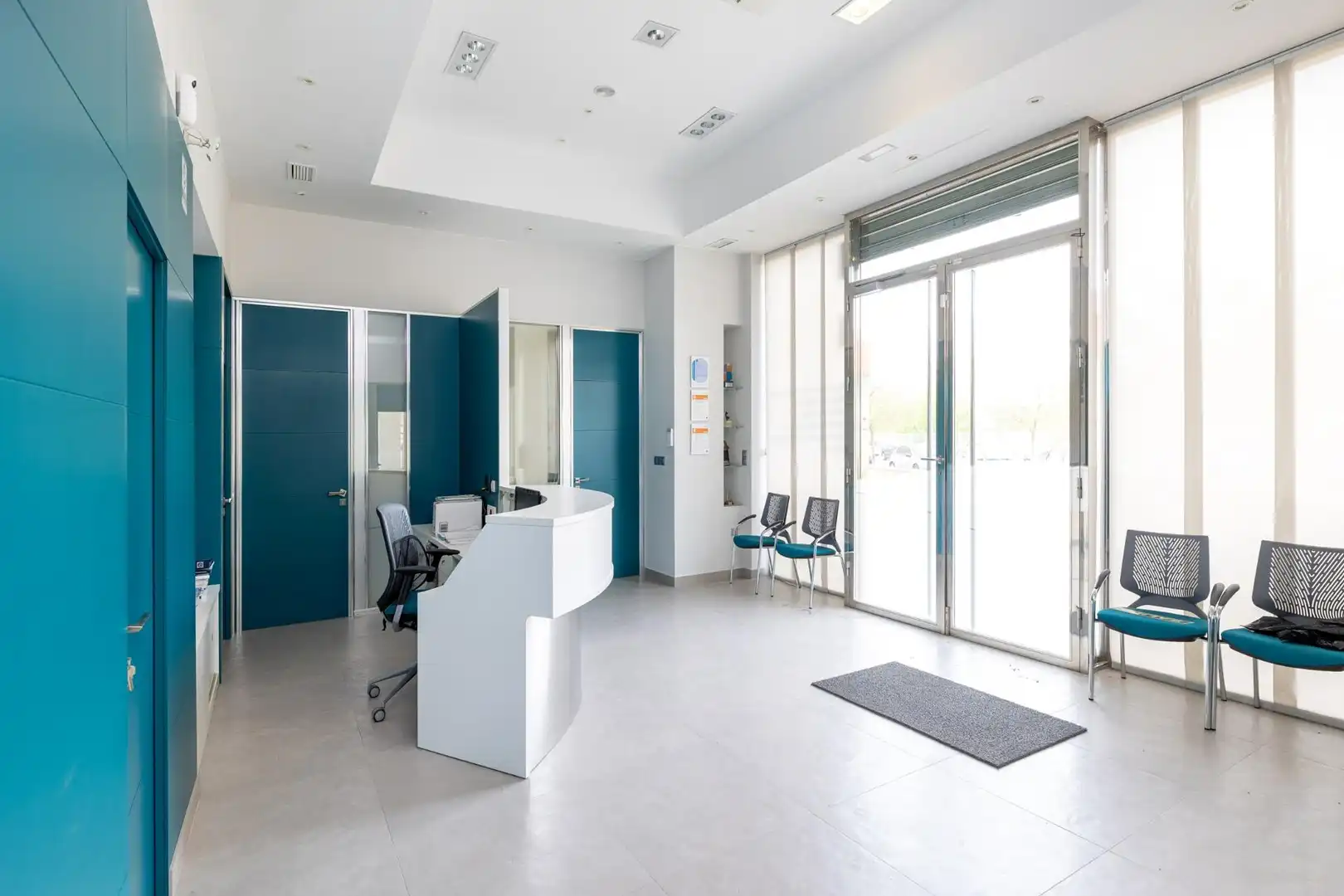 Business premises for sale in Avenida de la Ilustración 87, imagen 3
