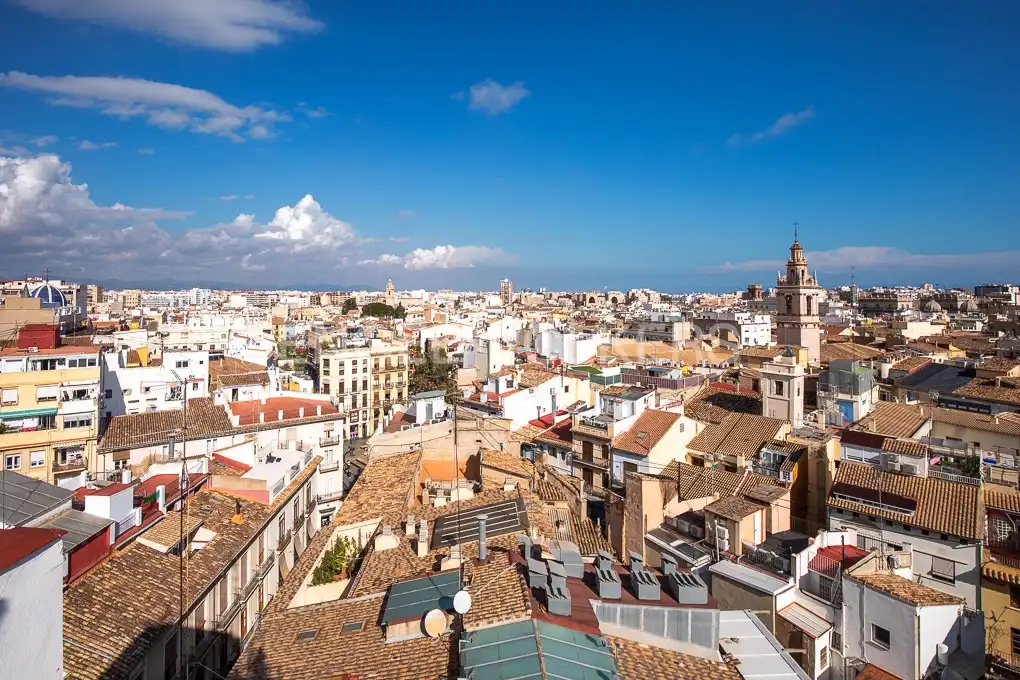 Exterior view of Flat for rent in Valencia  with Air Conditioner, Heating and Terrace