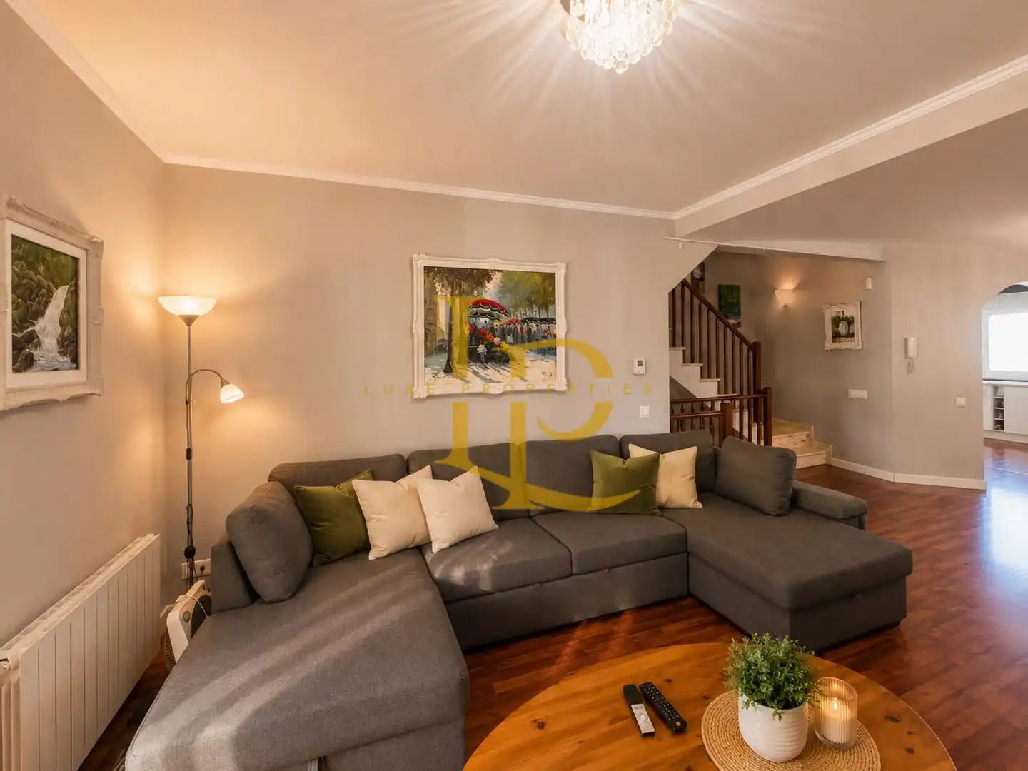 Sala de estar de Casa adosada en venta en Castellbisbal con Aire acondicionado, Calefacción y Jardín privado