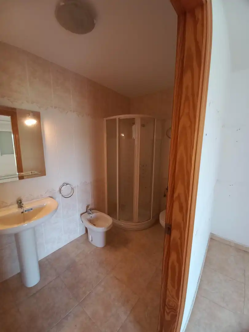 Baño de Casa adosada en venta en Águilas con Aire acondicionado, Calefacción y Trastero