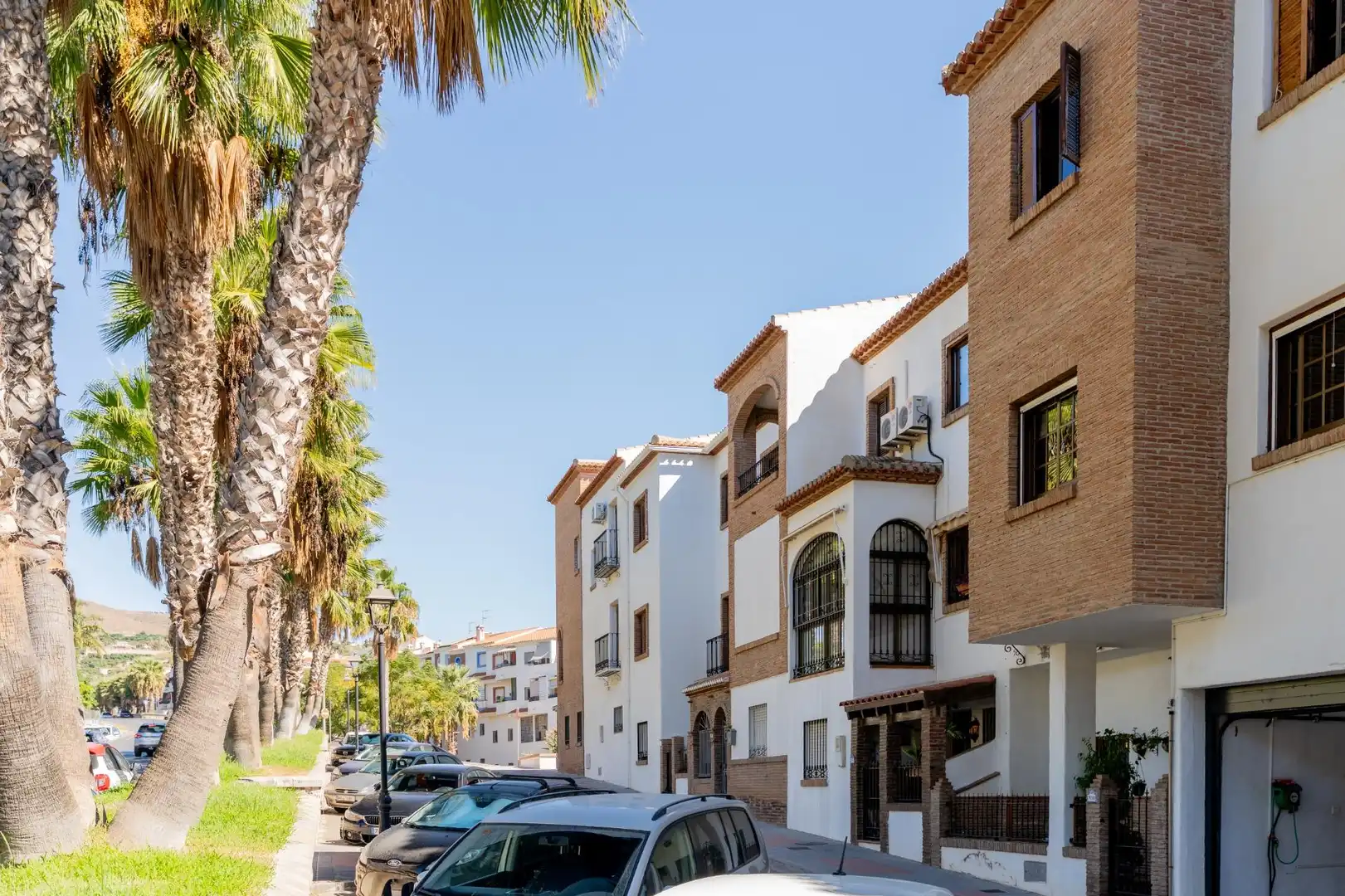 Casa amb terrassa en venda a Avenida Avenida Ángel Gijón Díaz