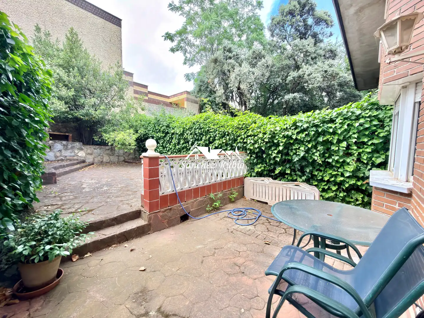 Garten von Einfamilien-Reihenhaus zur Miete in Torrelodones mit Heizung, Privatgarten und Parkett