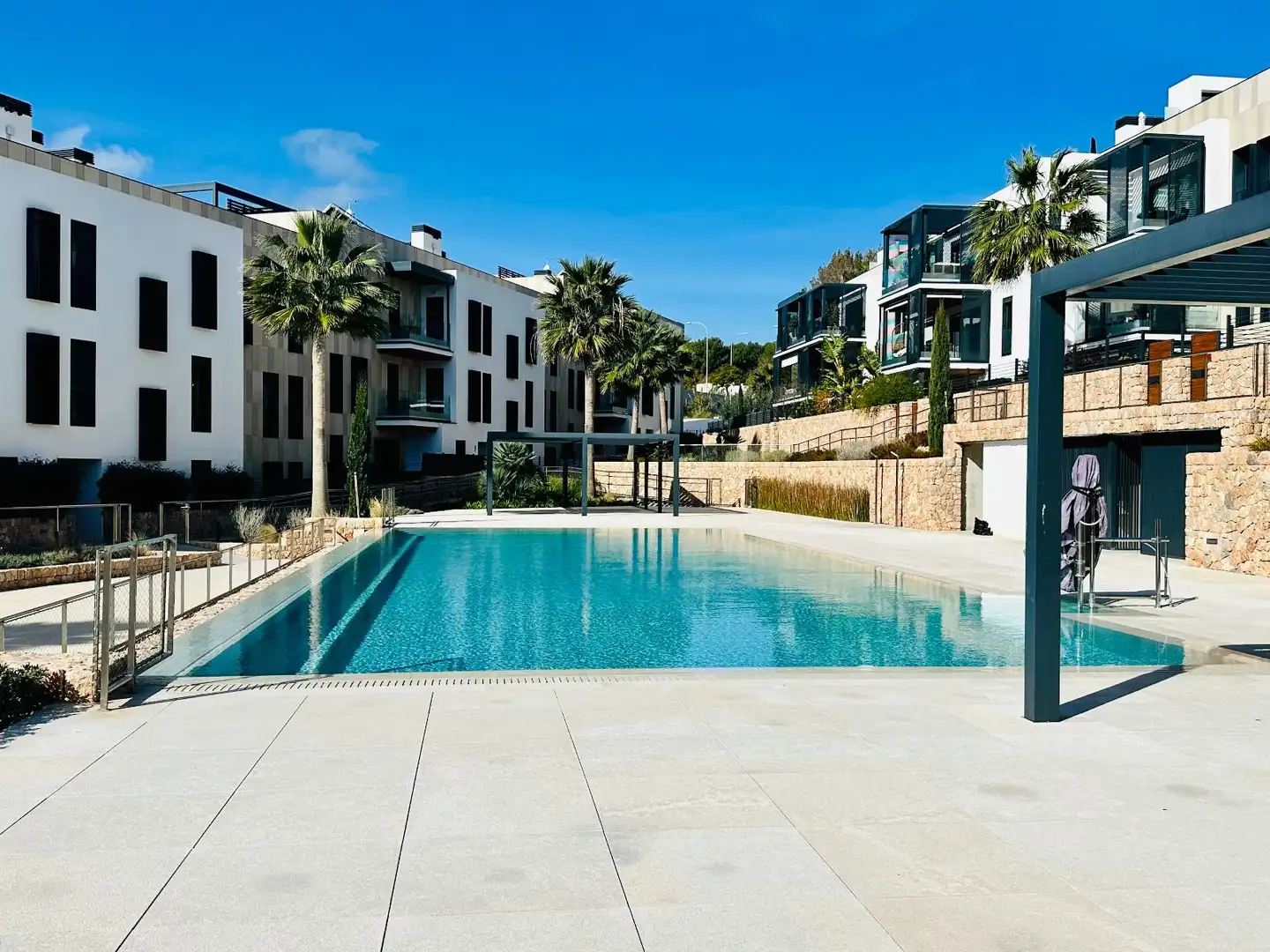 Piscina de Apartament en venda en  Palma de Mallorca amb Aire condicionat, Calefacció i Jardí privat