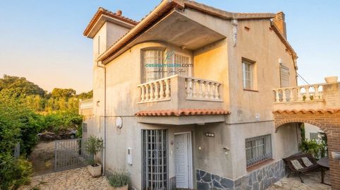Chalet  dentro del pueblo de Torrelavit , con vistas espectaculares, jardin de 676 m2, vivienda de  226 m2, imagen 2