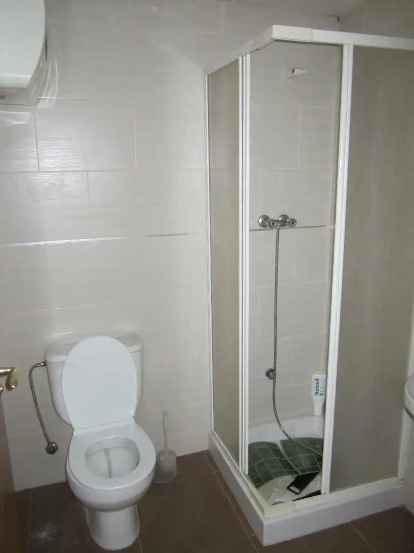 Baño de Oficina de alquiler en Riba-roja de Túria con Aire acondicionado