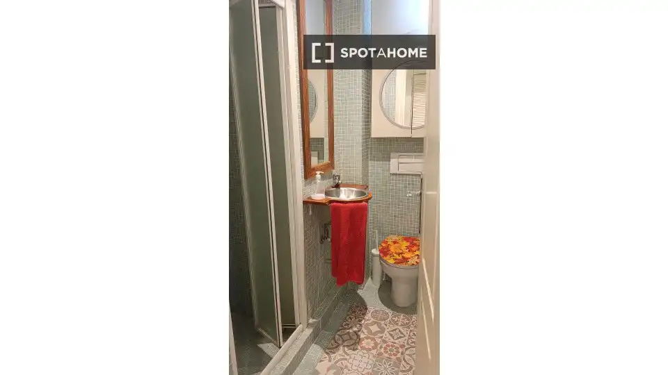 Baño de Piso de alquiler en Madrid con Aire acondicionado, Calefacción y Amueblado