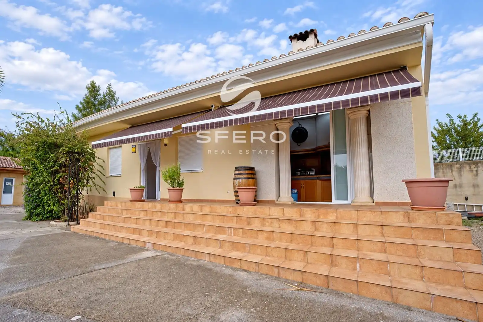 Exterior view of Houses for sale in Canals, Valencia
