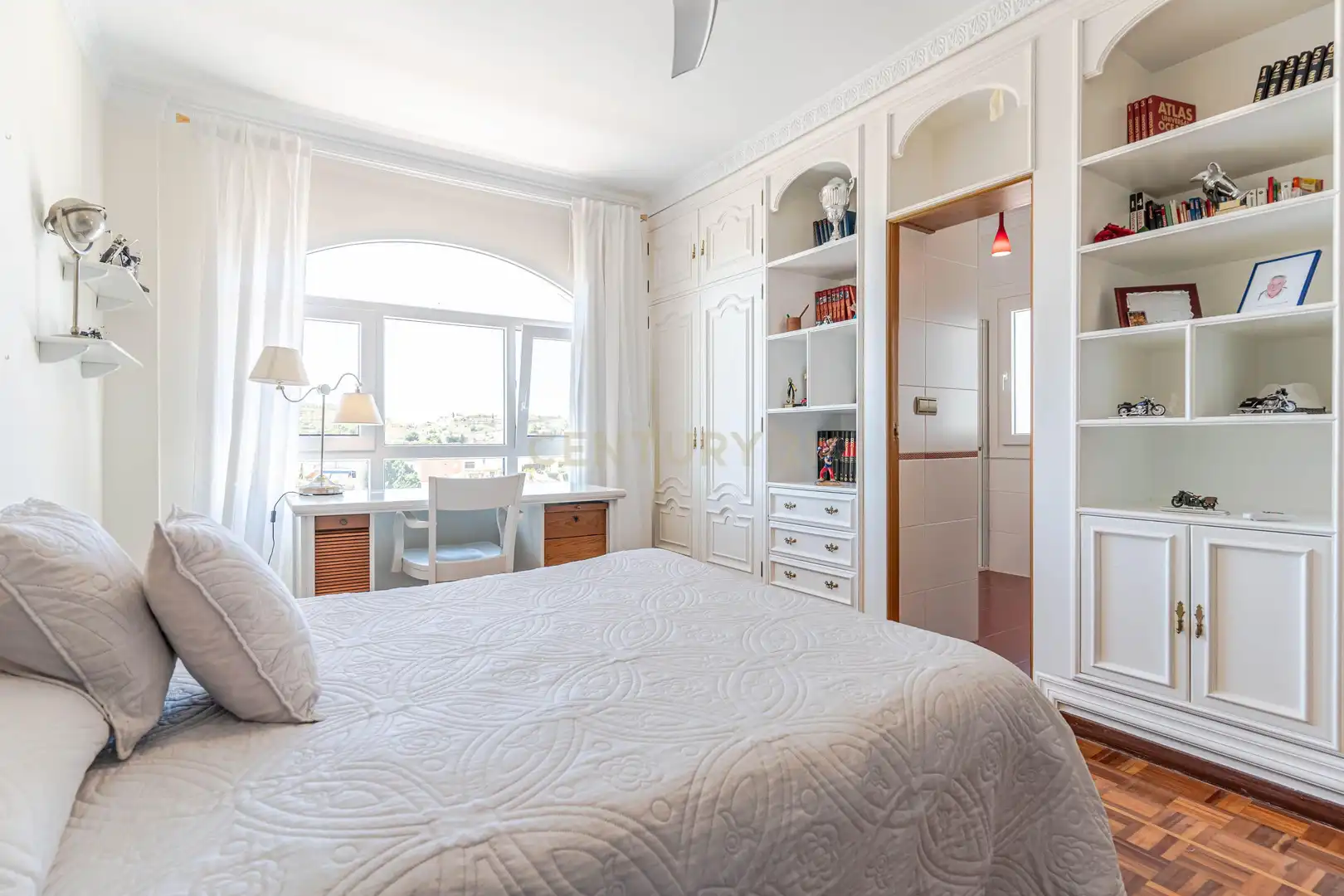 Habitación de Casa o chalet en venta en Motril con Aire acondicionado y Jardín privado