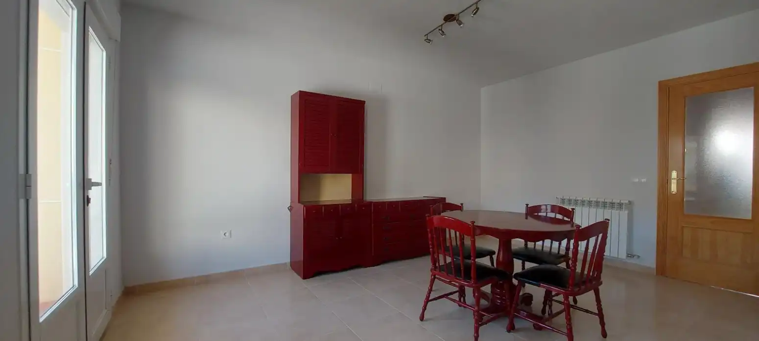 Esszimmer von Einfamilien-Reihenhaus zum Verkauf in Montalbo mit Heizung, Terrasse und Balkon