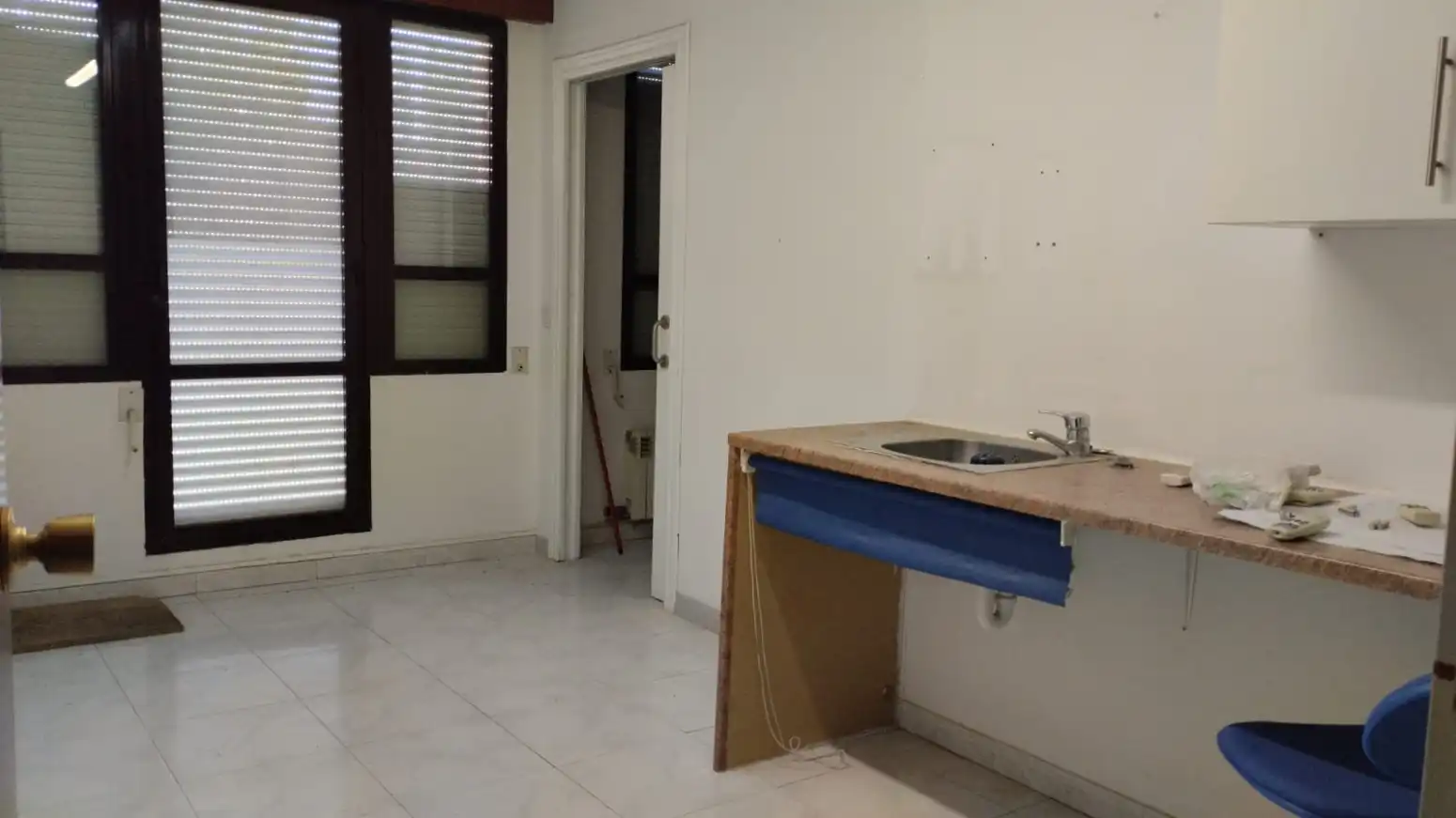 Kitchen of Office for rent in  Logroño  with Heating and Terrace
