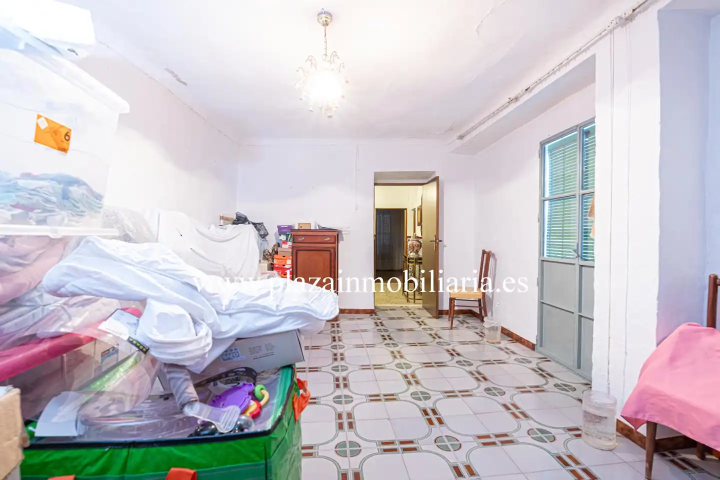 Houses for sale in Lucena  with Storage room