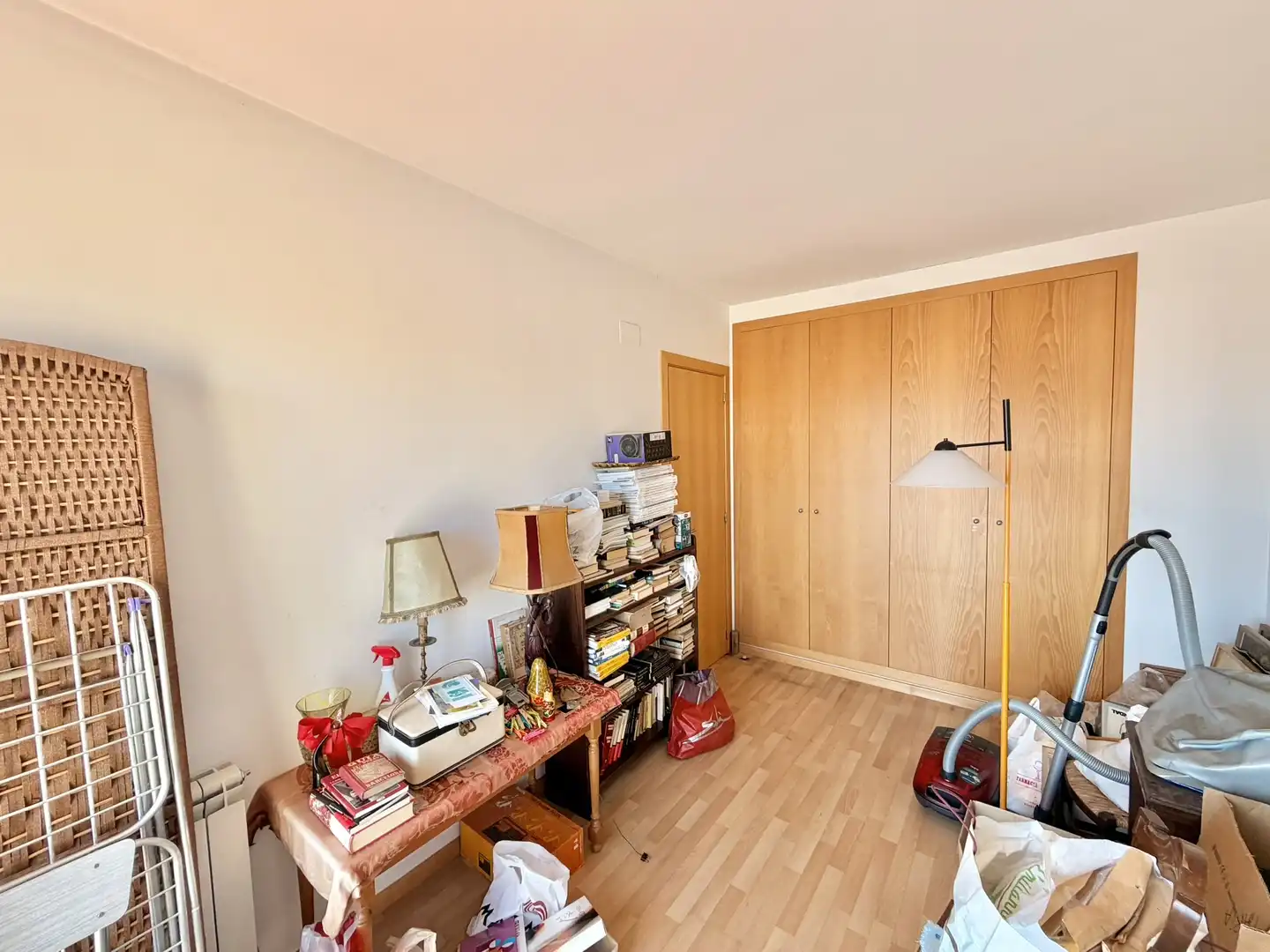 Habitación de Piso en venta en Figueres con Calefacción, Terraza y Horno