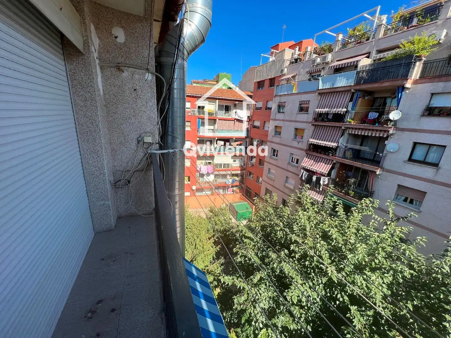 Vista exterior de Ático en venta en Barberà del Vallès con Calefacción y Terraza