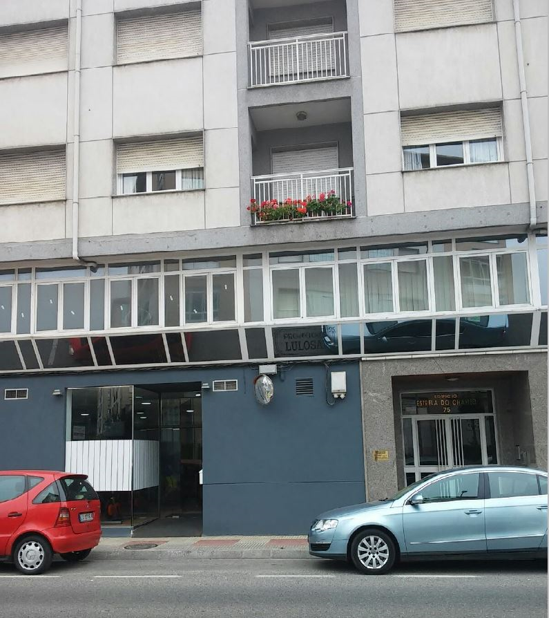 Vista exterior de Local en venda en Sarria