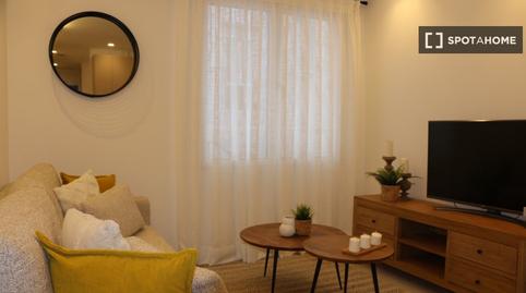 Photo 3 of Study to share in Trafalgar, Madrid