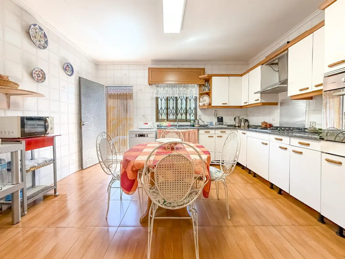 Cuina de Casa o xalet en venda en L'Eliana amb Aire condicionat, Jardí privat i Terrassa