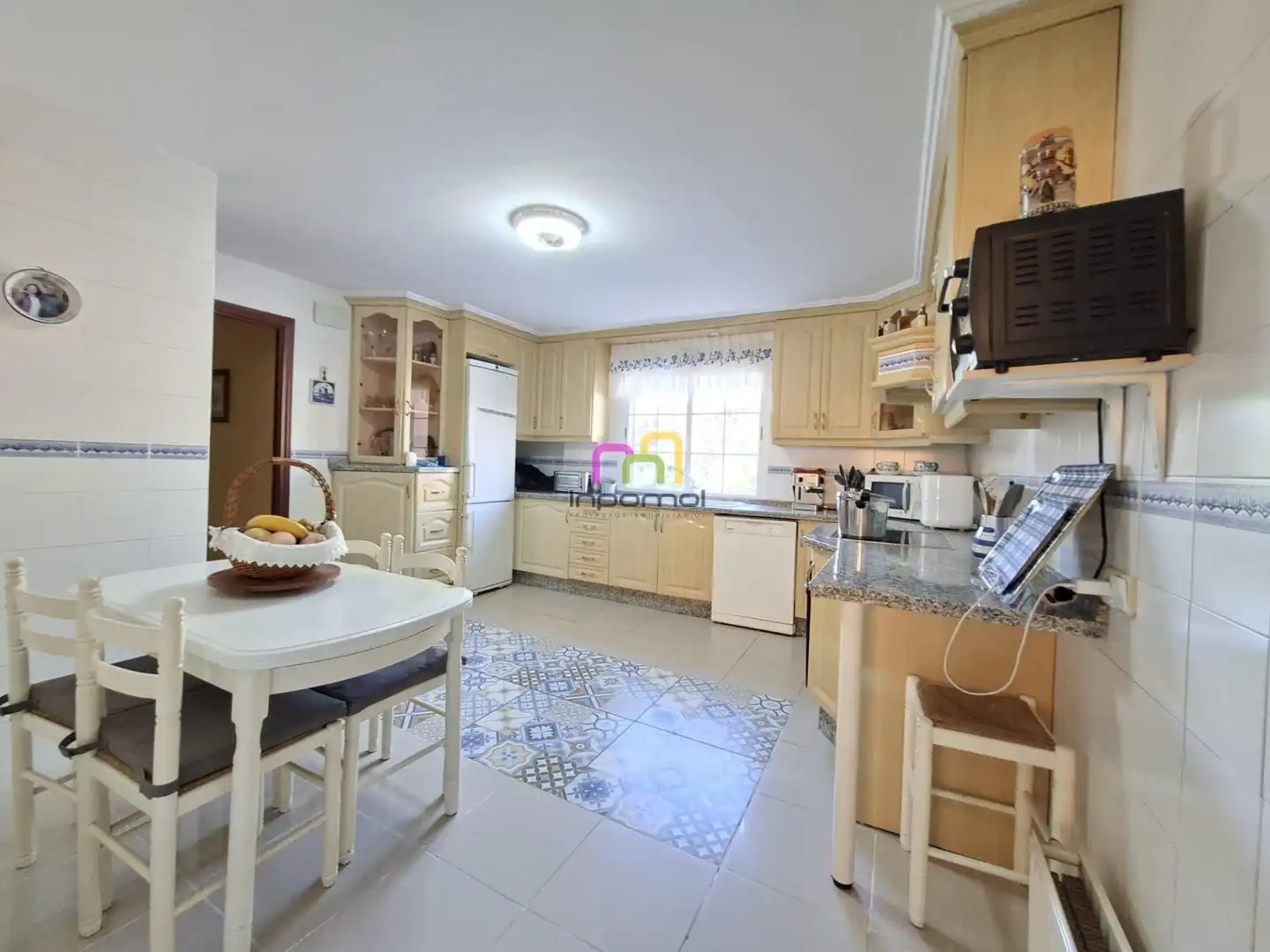 Cocina de Casa o chalet en venta en Badajoz con Aire acondicionado, Calefacción y Jardín privado
