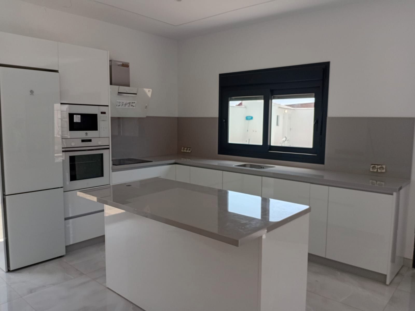 Kitchen of House or chalet to rent in La Línea de la Concepción  with Private garden, Swimming Pool and Furnished