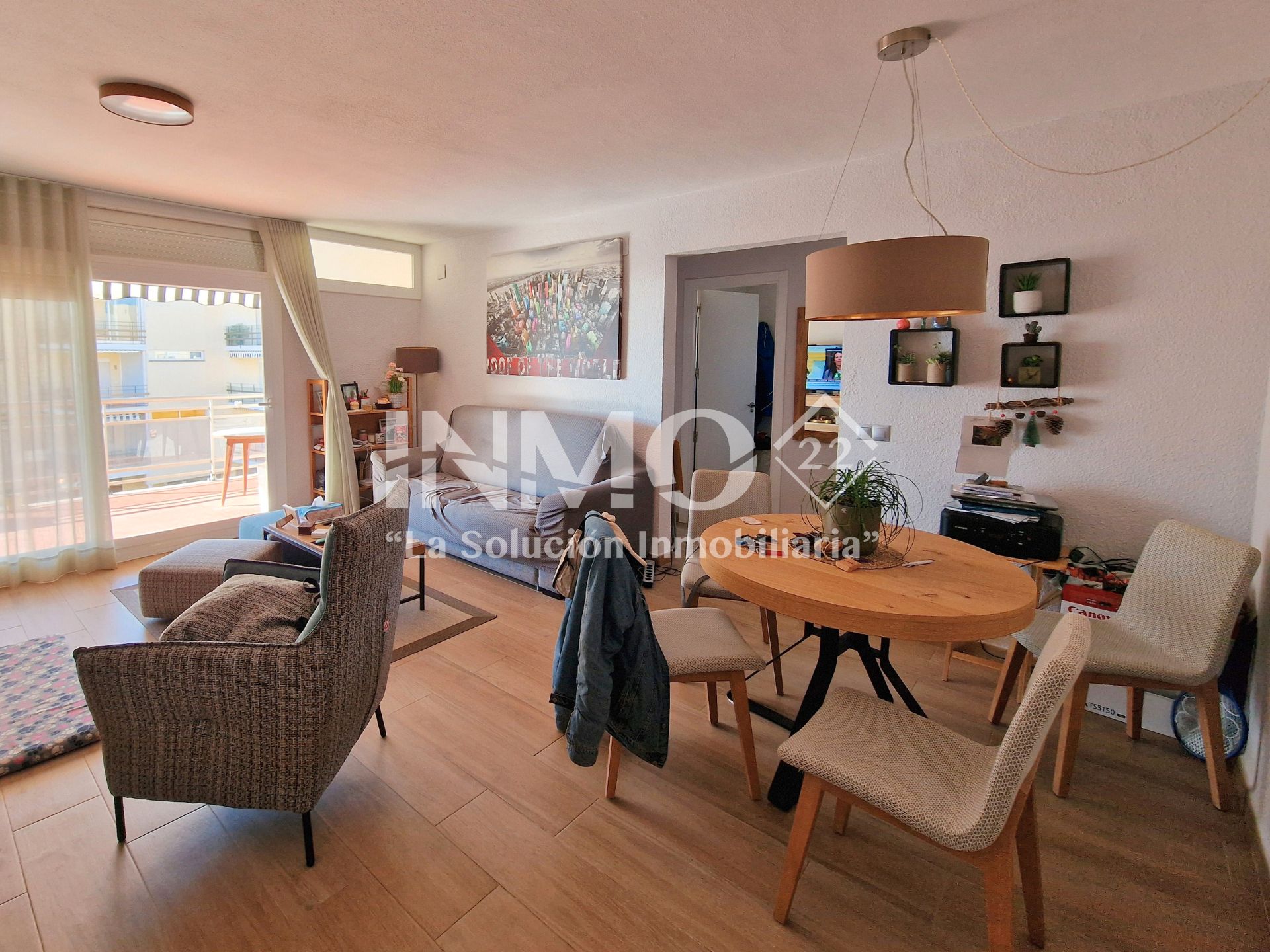 Sala d'estar de Apartament en venda en Cambrils amb Aire condicionat, Terrassa i Moblat