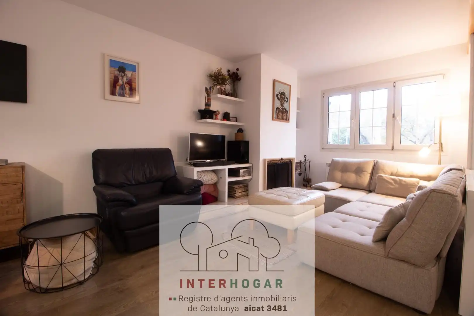 Sala d'estar de Casa o xalet en venda en Cerdanyola del Vallès