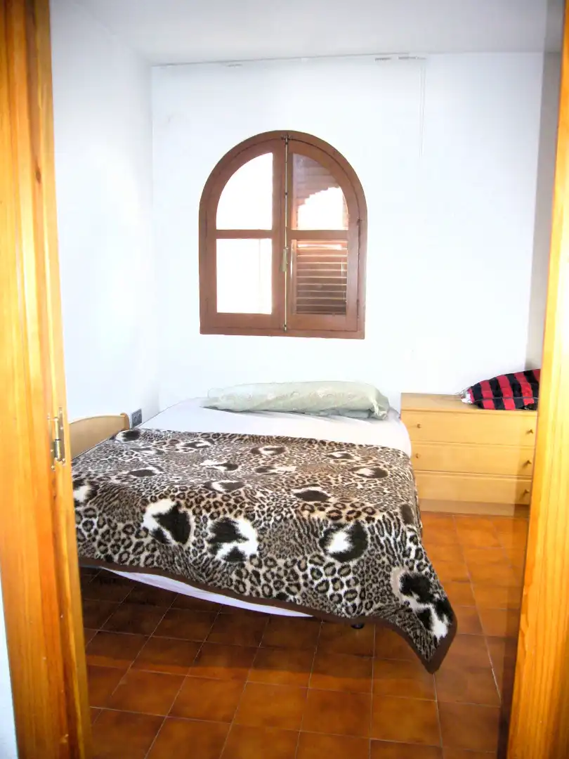 Habitación de Casa adosada en venta en Benicasim / Benicàssim con Terraza, Amueblado y Balcón