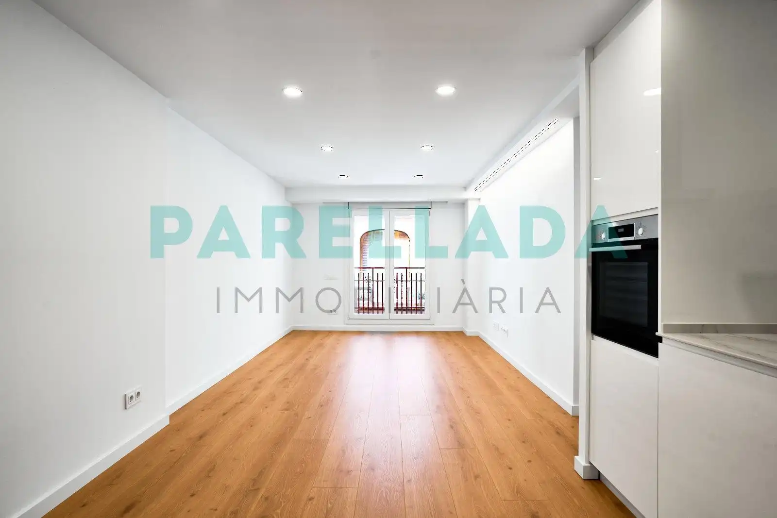 Flat for sale in Badalona  with Air Conditioner, Heating and Parquet flooring