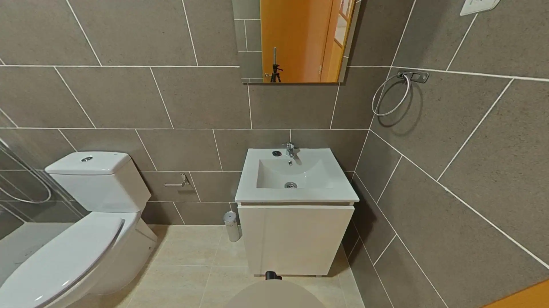 Baño de Piso en venta en Ripollet con Calefacción y Terraza