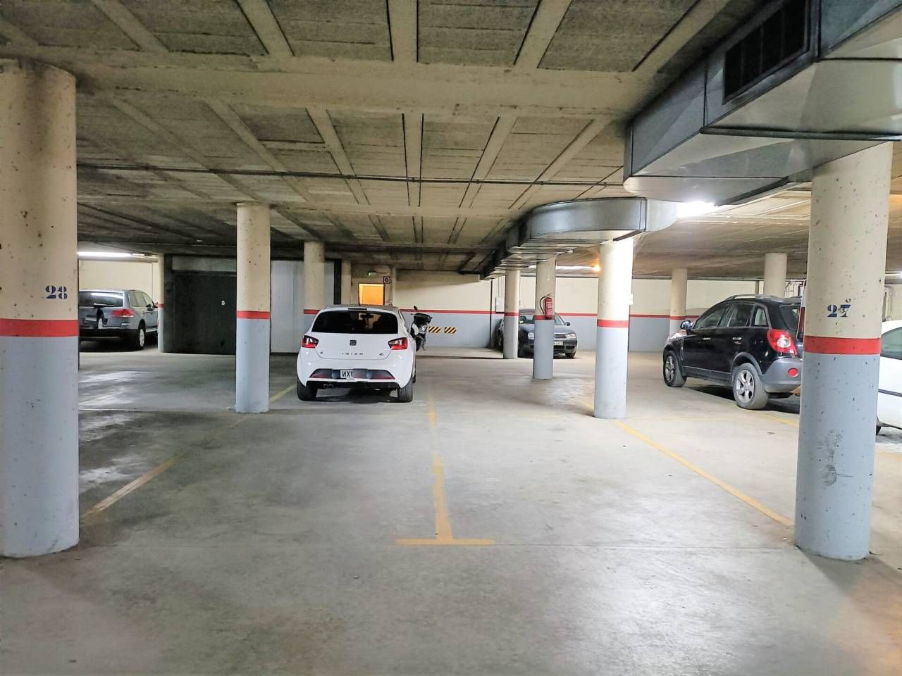 Aparcament de Garatge en venda en Vic amb Alarma