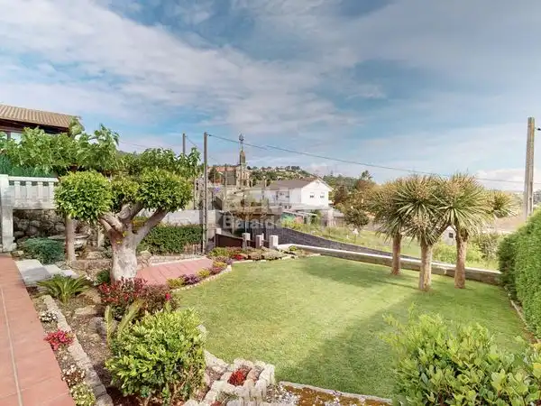 Jardí de Casa o xalet en venda en Vigo  amb Calefacció, Jardí privat i Terrassa