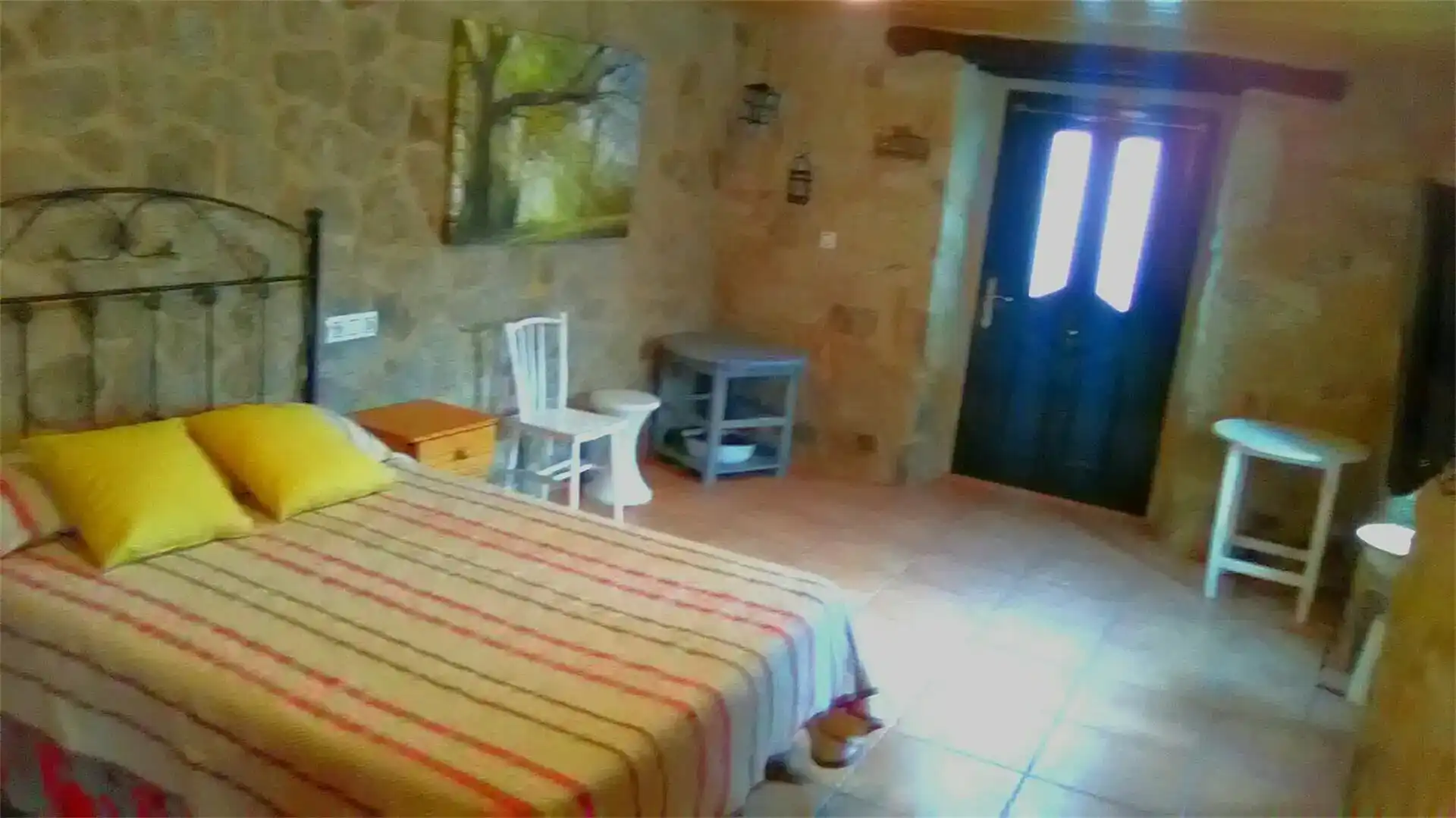 Dormitori de Finca rústica en venda en Manzaneda amb Parquet, Traster i Moblat