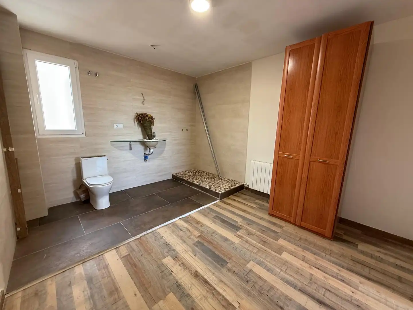 Baño de Piso en venta en Almacelles con Calefacción, Parquet y Horno