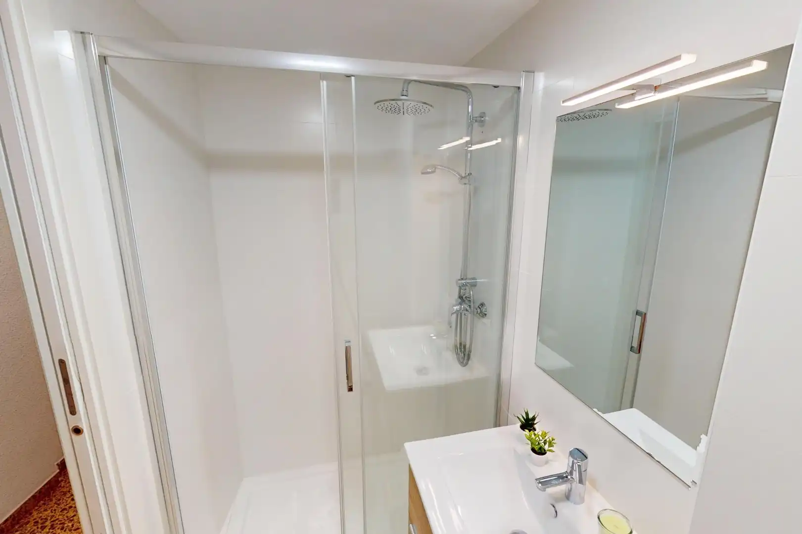 Bathroom of Flat for sale in Castellón de la Plana / Castelló de la Plana  with Heating, Terrace and Balcony