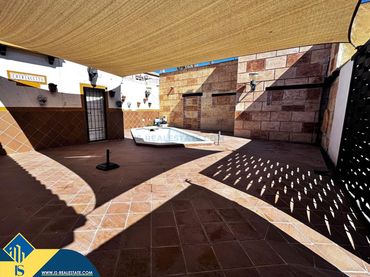 Xalet amb piscina en venda a Los Balcones - Los Altos