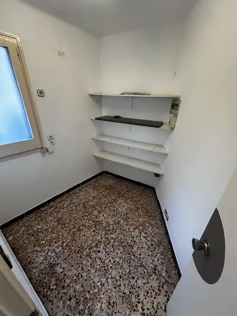 Cuina de Local de lloguer en Santa Coloma de Gramenet