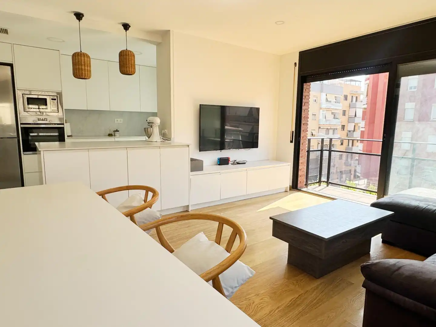 Sala de estar de Piso en venta en Castelldefels con Aire acondicionado, Jardín privado y Amueblado