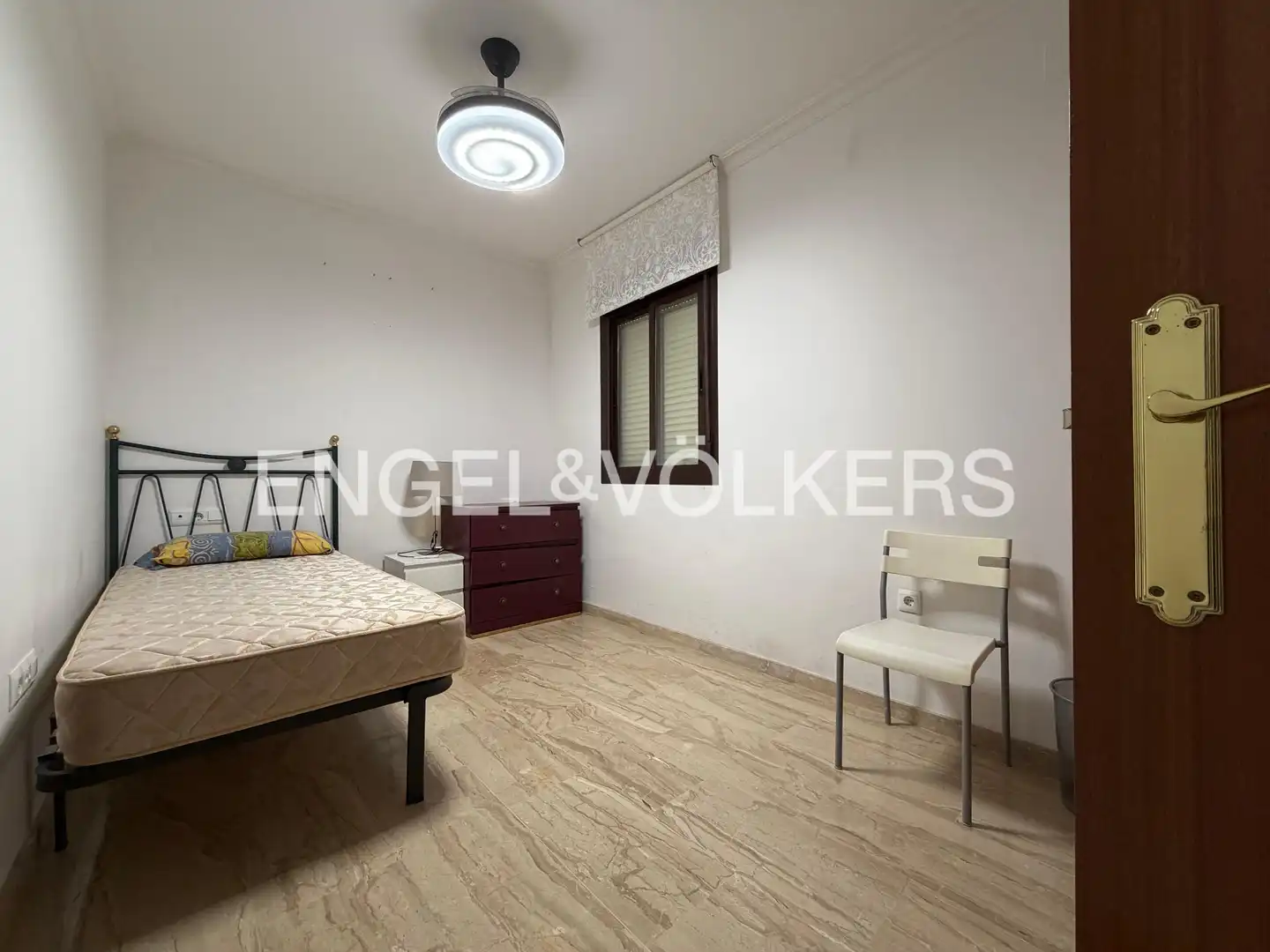 Attic for sale in Sevilla  with Air Conditioner, Heating and Terrace