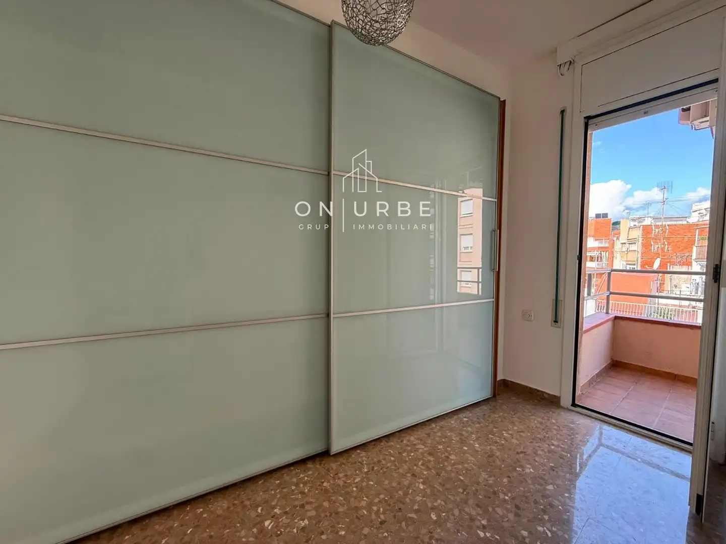 Außenansicht von Maisonette zum Verkauf in Badalona mit Klimaanlage, Heizung und Terrasse