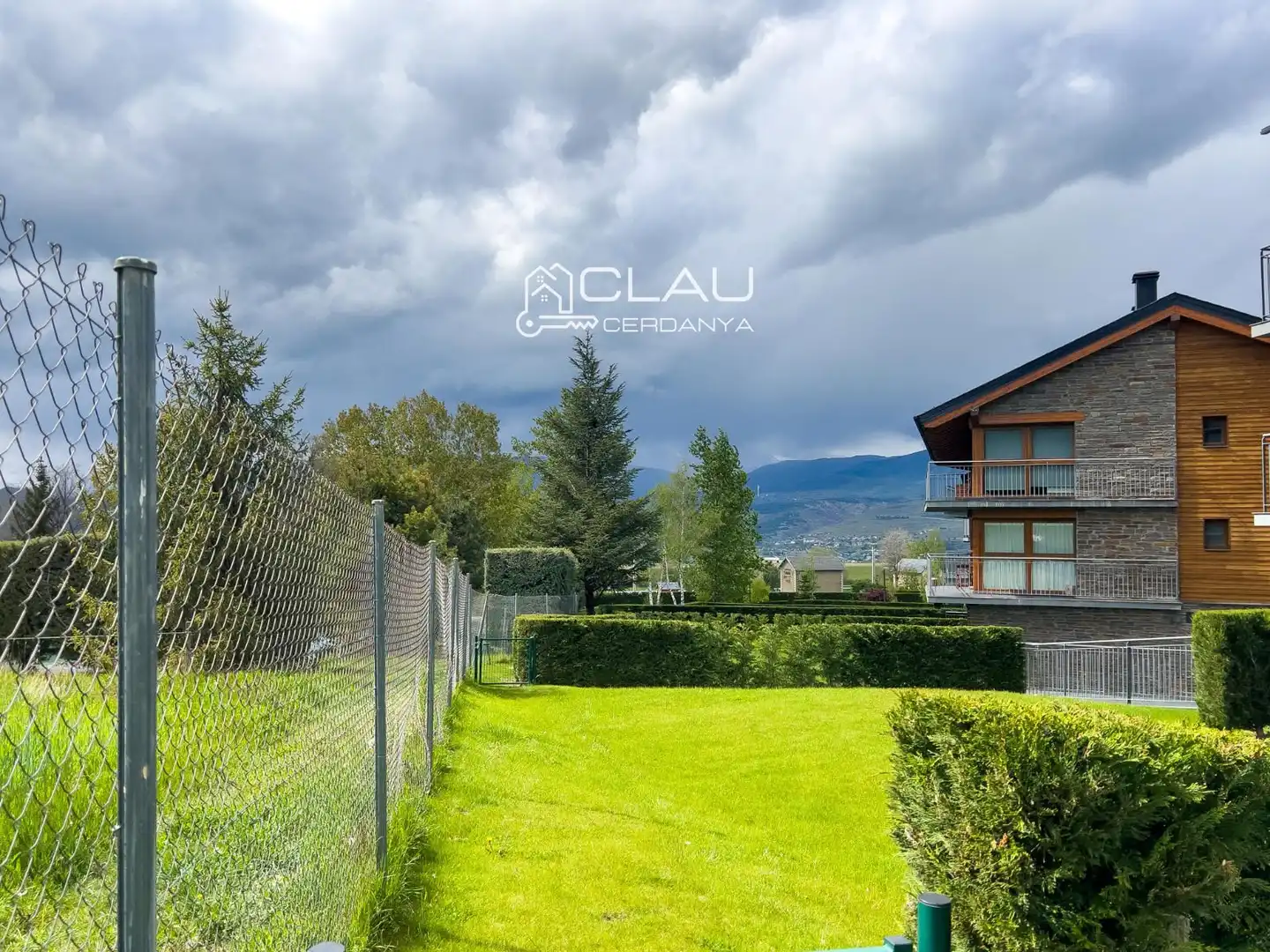 Piso en venta en Sainte - Léocadie con Calefacción, Jardín privado y Parquet