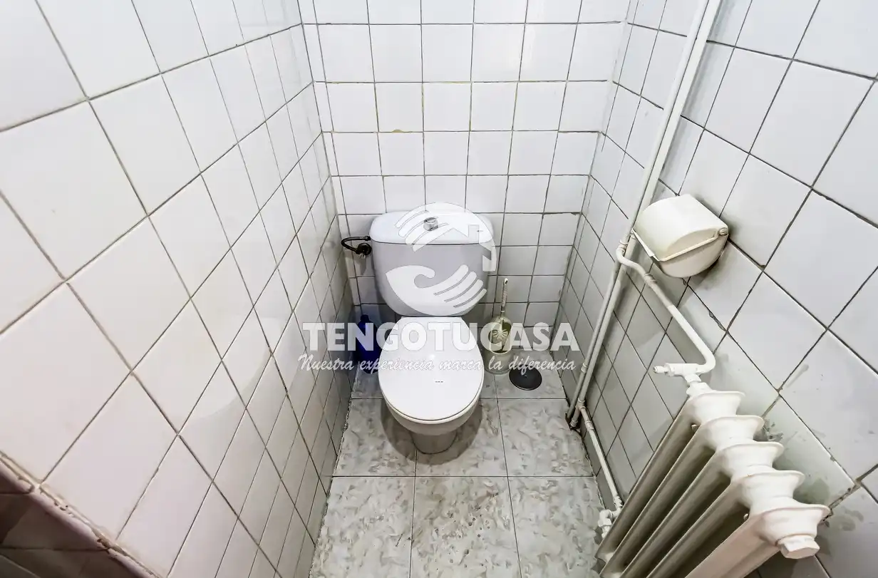 Bathroom of Flat for sale in Madrid  with Terrace and Furnished