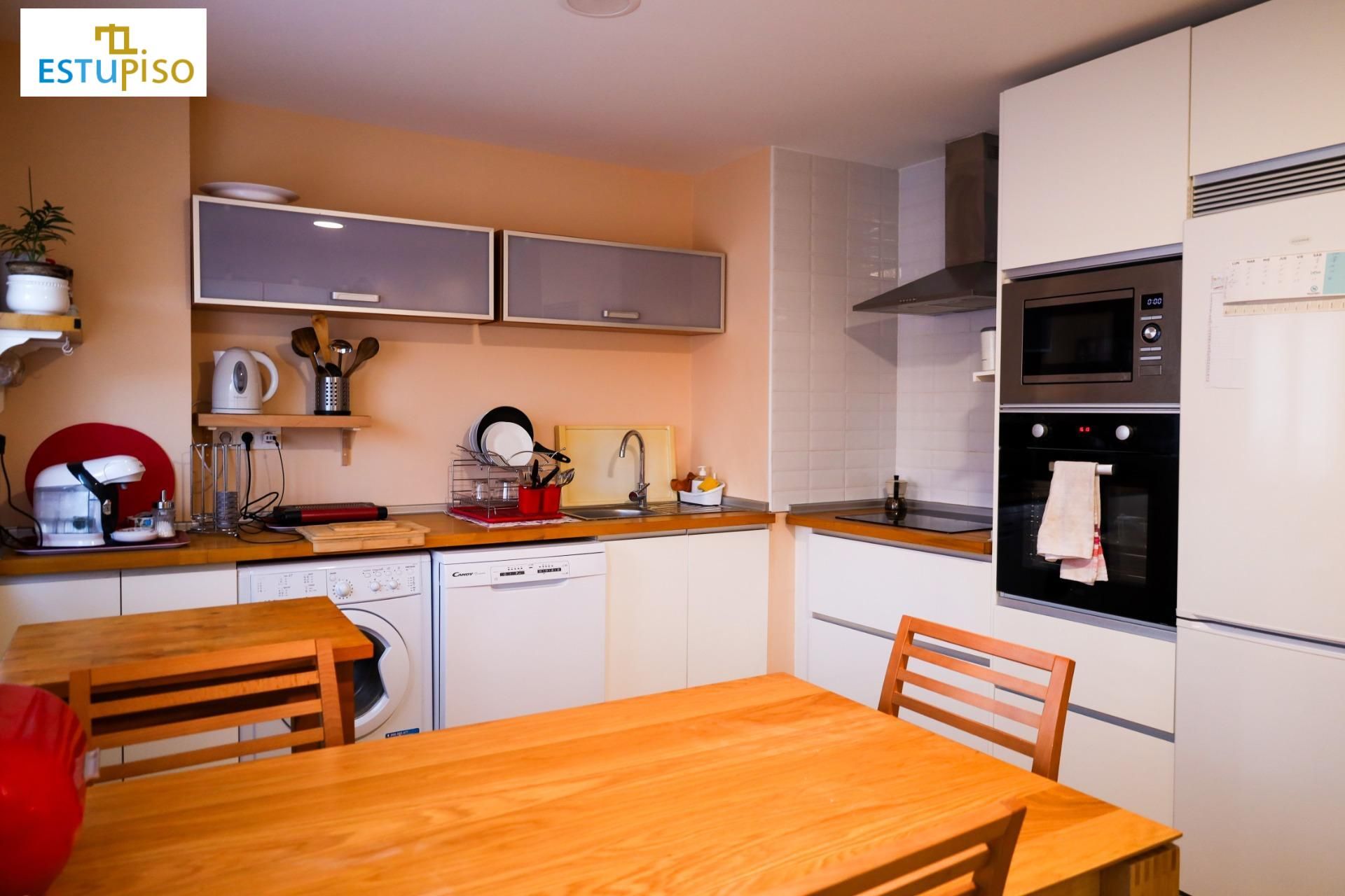 Cocina de Piso en venta en León Capital  con Calefacción